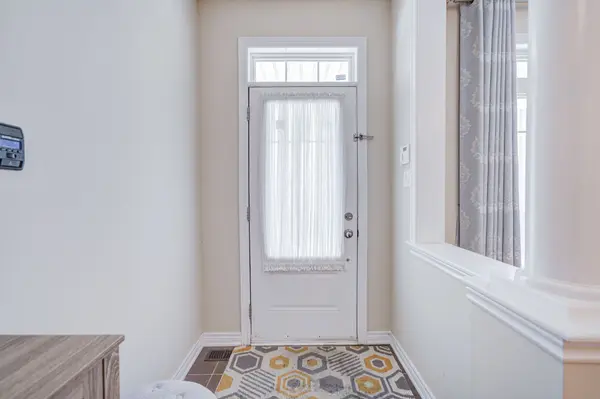 142 Betony DR, Richmond Hill, ON L4E 0P3