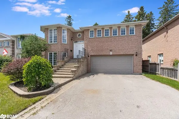 40 Kell PL, Barrie, ON L4N 9K5