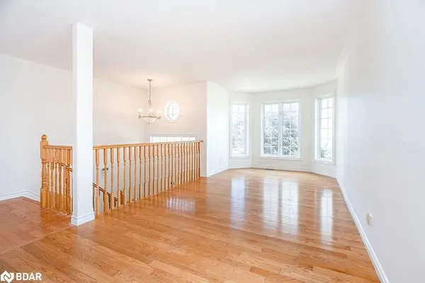 40 Kell PL, Barrie, ON L4N 9K5