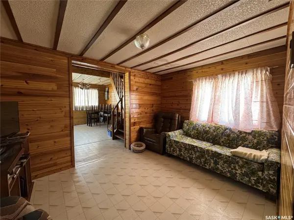 17 Kings WAY, Candle Lake, SK S0J 3E0