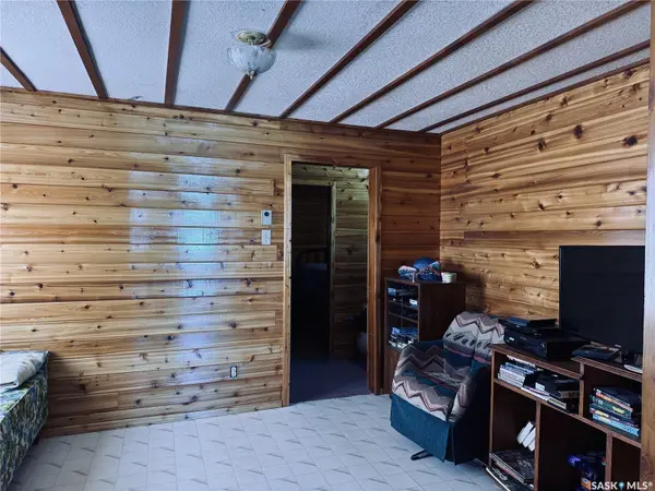 17 Kings WAY, Candle Lake, SK S0J 3E0