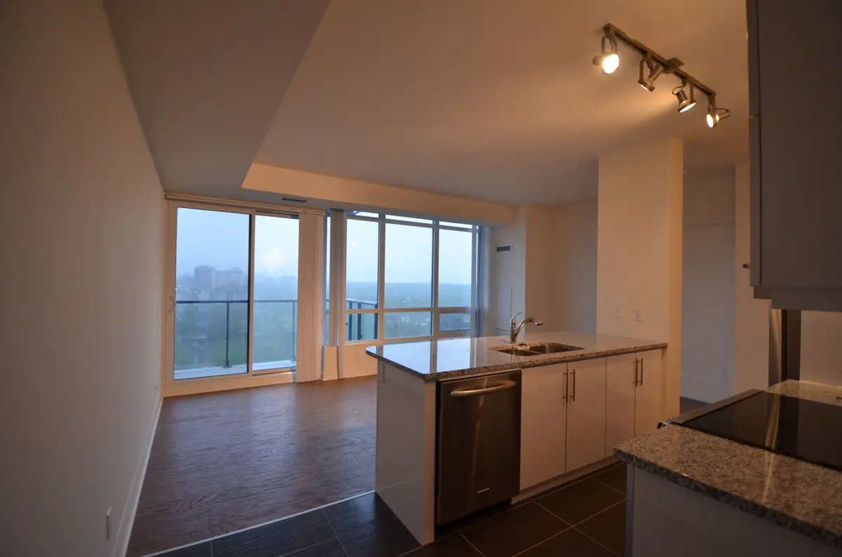 825 Church ST #2303, Toronto C09, ON M4W 3Z4