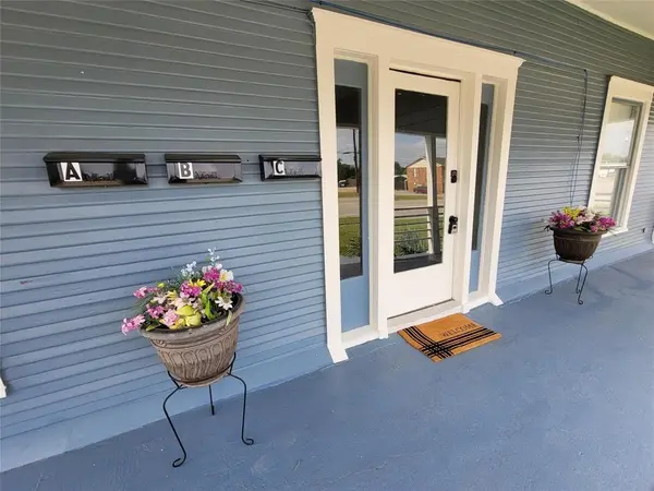 1103 E Moore Avenue #1, Terrell, TX 75160