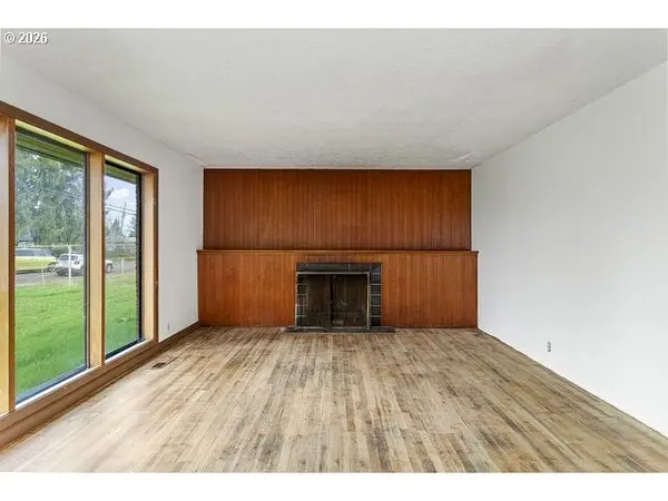 11272 NE KNOTT ST, Portland, OR 97220