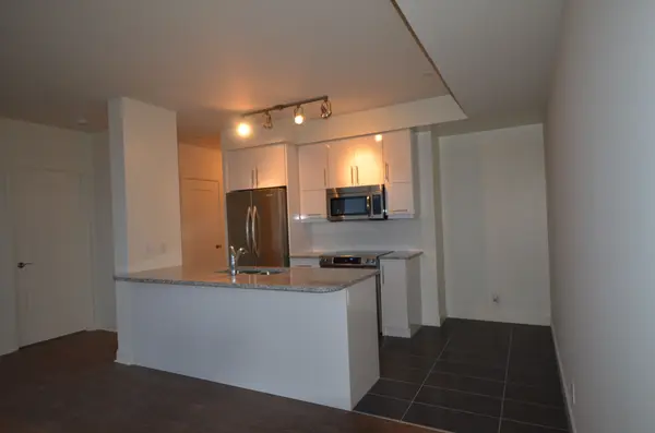 825 Church ST #2303, Toronto C09, ON M4W 3Z4