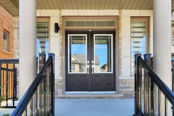 62 Frank Kelly DR, East Gwillimbury, ON L9N 0V2