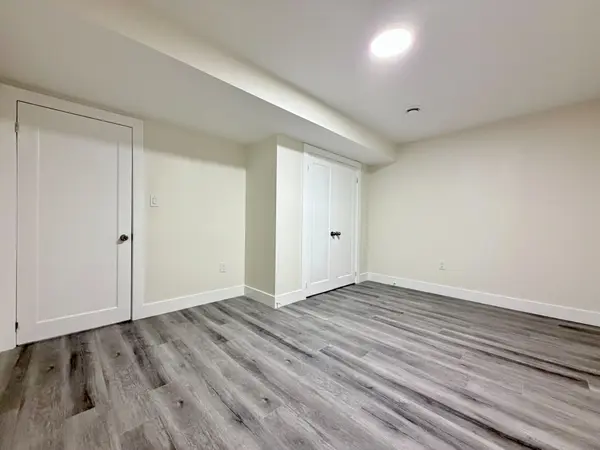 1 Kenneth Ross BND #Lower, East Gwillimbury, ON L9N 0T7