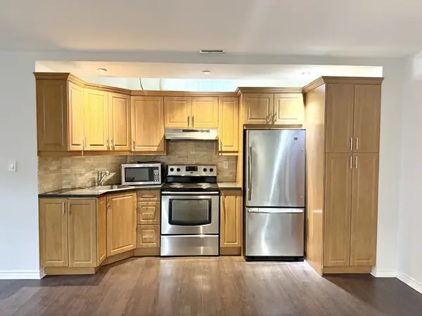 78 Halldorson AVE #Lower Level, Aurora, ON L4G 7Z4