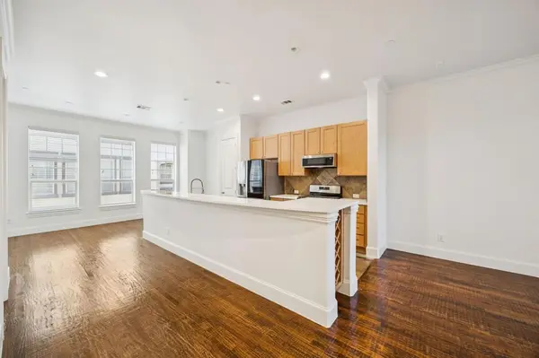 643 Senda, Irving, TX 75039