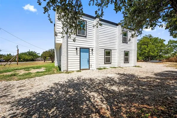 158 Lakeshore Drive, Runaway Bay, TX 76426