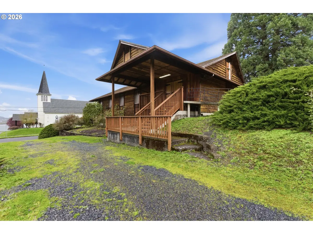 407 E 2ND ST, Rainier, OR 97048