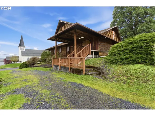 407 E 2ND ST, Rainier, OR 97048