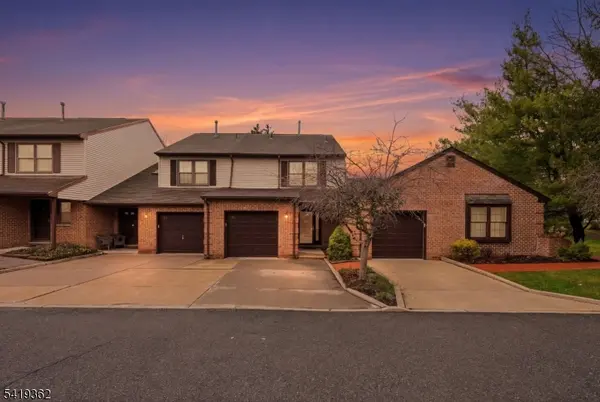 10 Betty Ct, Lebanon Boro, NJ 08833