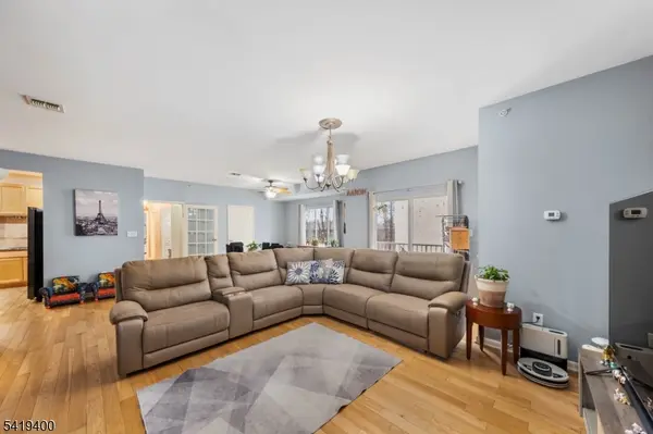 349-353 W Grand St #206, Elizabeth City, NJ 07202