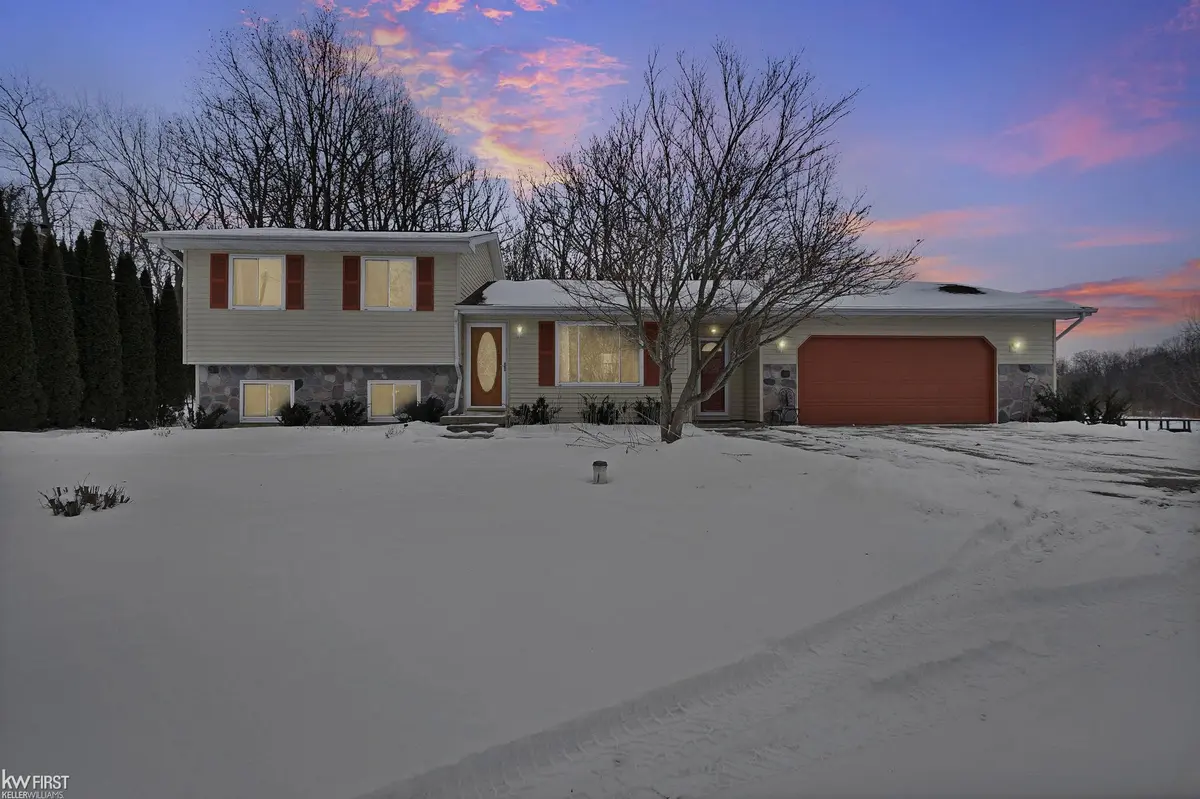 1064 E Tobias RD, Thetford Twp, MI 48420