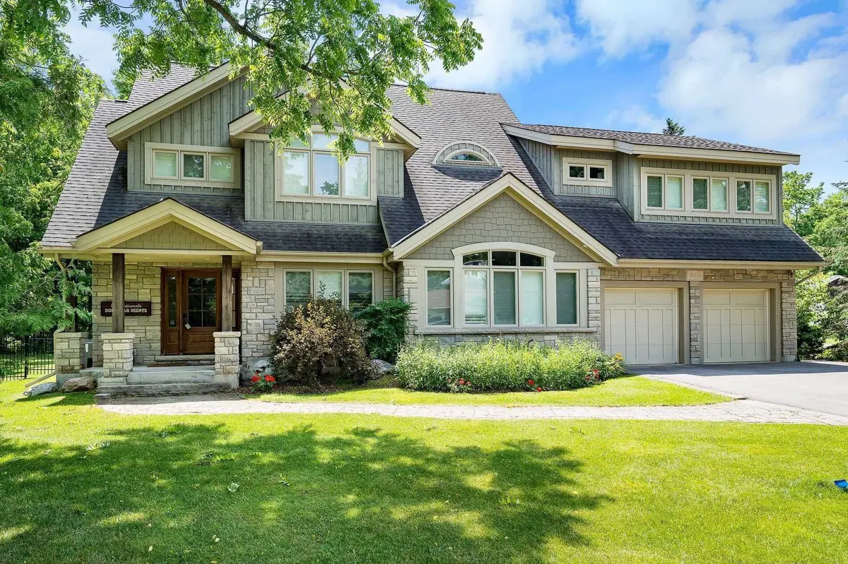 214 Russell ST E, Blue Mountains, ON N0H 2P0