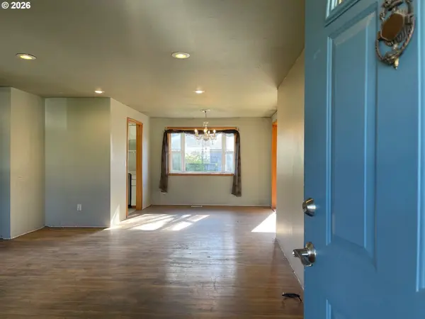 617 HARTKE LOOP, Oregon City, OR 97045