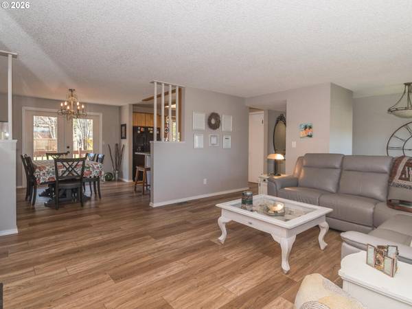 4031 SE KNARR CIR, Troutdale, OR 97060