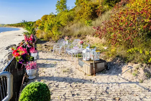 735 Lakeshore RD E, Port Colborne, ON L3K 5V3