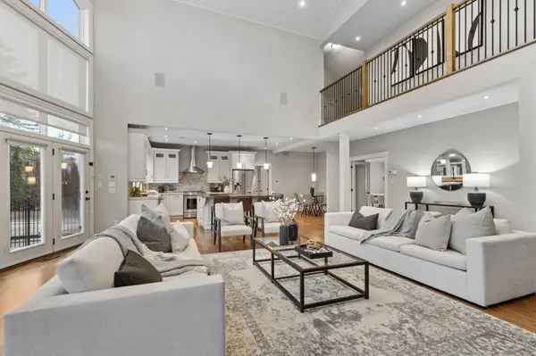 214 Russell ST E, Blue Mountains, ON N0H 2P0