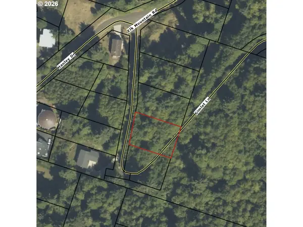 17 Gimlet LN, Yachats, OR 97498