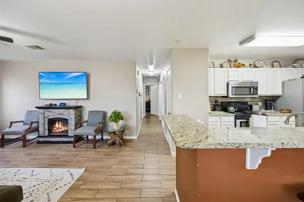 805 Phillips Street, Cleburne, TX 76033