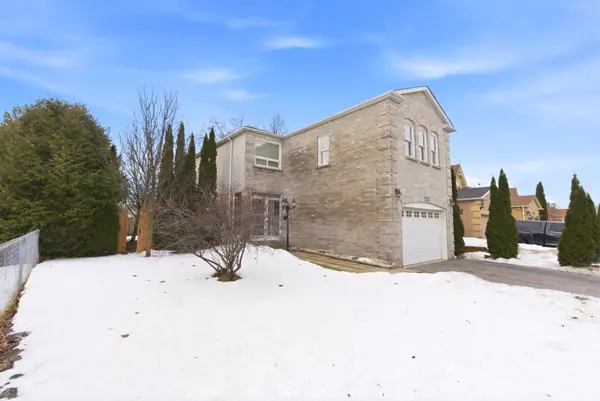 222 Sandringham DR, Clarington, ON L1E 2A2