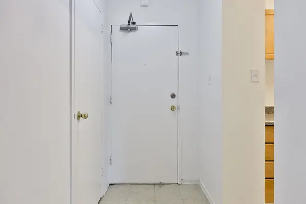 888 Glen ST #319, Oshawa, ON L1J 5Z4