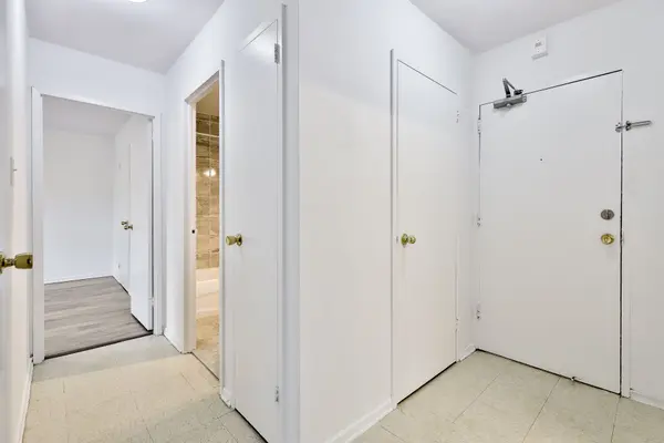 888 Glen ST #319, Oshawa, ON L1J 5Z4