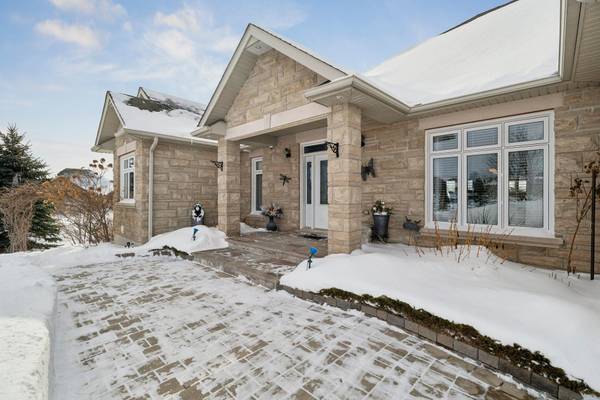 10 Brolley CRES, Essa, ON L0L 2N2