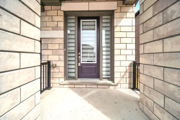 24 Keenan ST, Kawartha Lakes, ON K9V 6C2