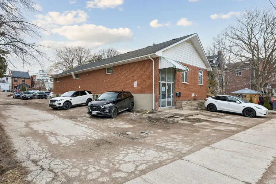 140 Queen ST #BLDG, Clarington, ON L1C 1M9
