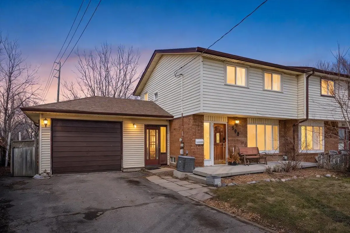 398 Dean AVE, Oshawa, ON L1H 3E2