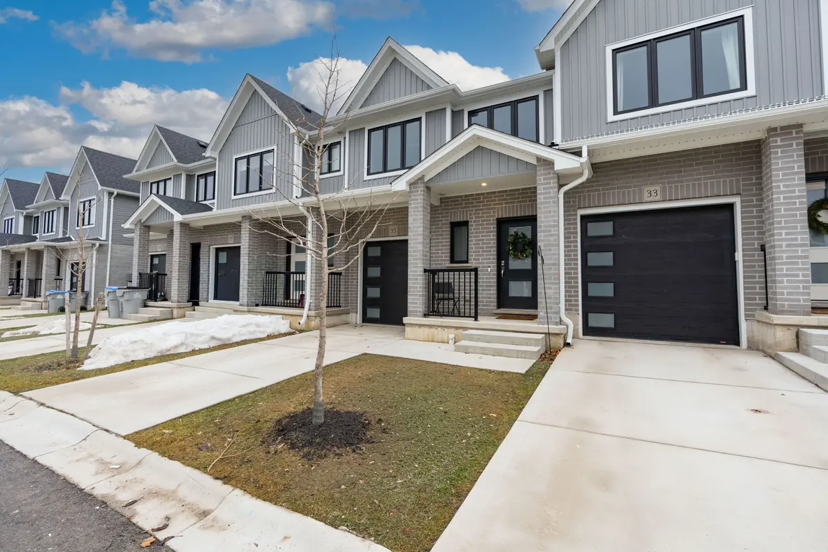 17 Nicholson ST #35, Lucan Biddulph, ON N0M 2J0