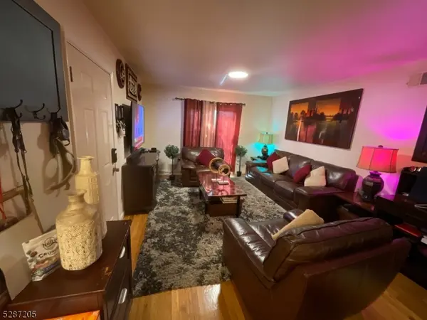 10 Miller St, Jersey City, NJ 07304