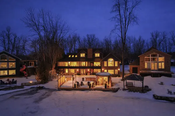 3708 PORTAGE BAY RD, Ramara, ON L0K 2B0