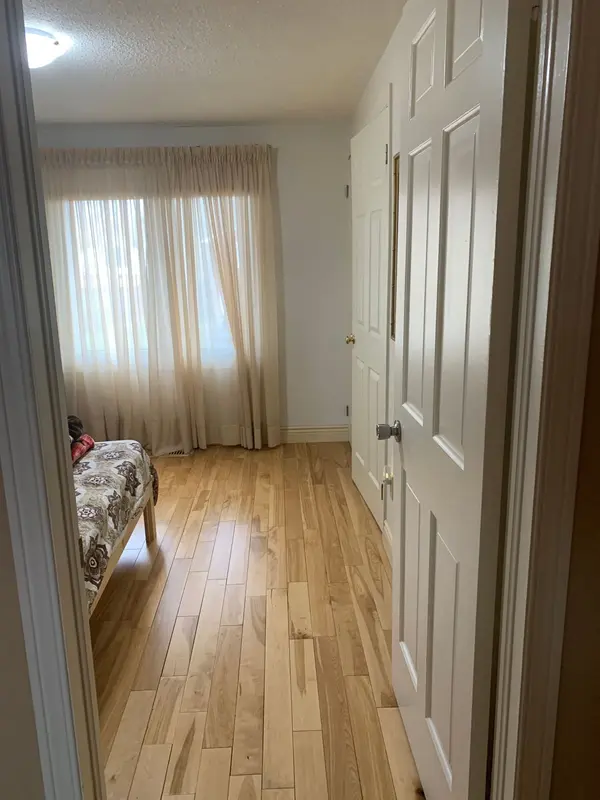 104 Elgin DR, Brampton, ON L6Y 2E8