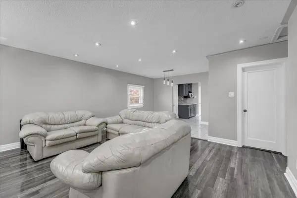 32 Beech ST, Brampton, ON L6V 1V1