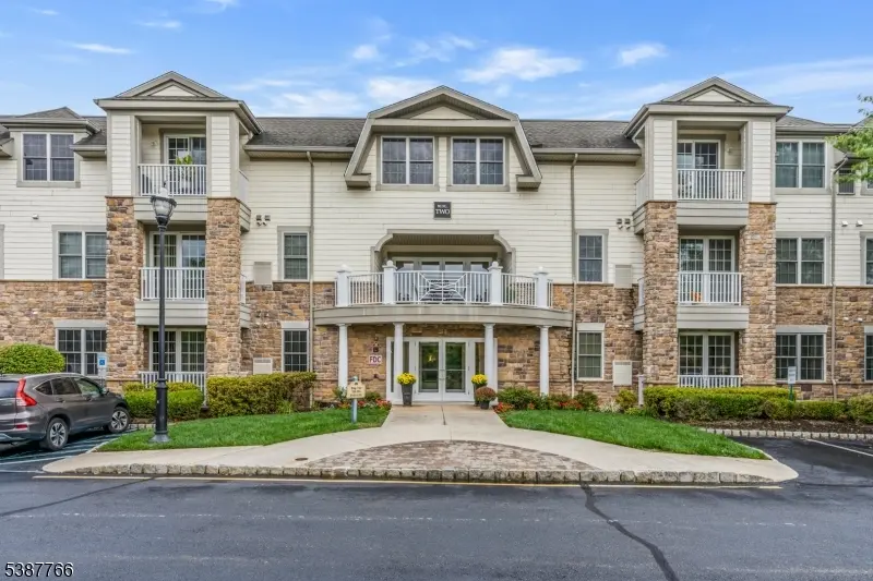 259 Victoria Drive, Bridgewater Twp., NJ 08807