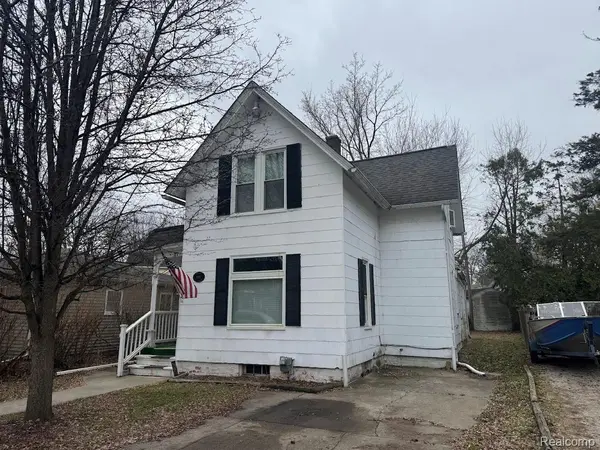 17 Stapleton ST, Mt. Clemens, MI 48043