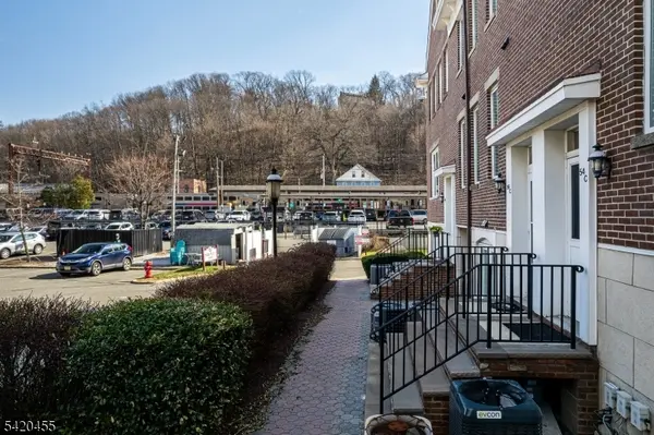 52 C E Black Well St, Dover Town, NJ 07801