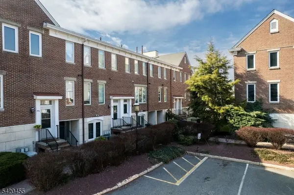 52 C E Black Well St, Dover Town, NJ 07801