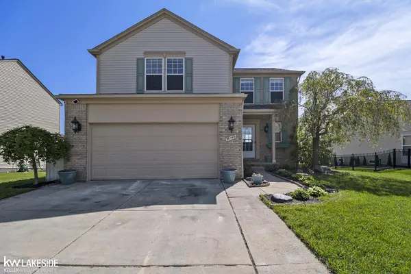 56546 Winding Creek DR, Macomb Twp, MI 48042