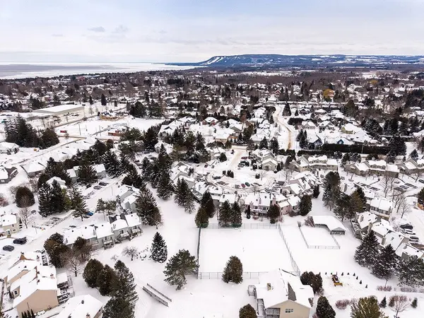 150 Victoria ST S #105, Blue Mountains, ON N0H 2P0