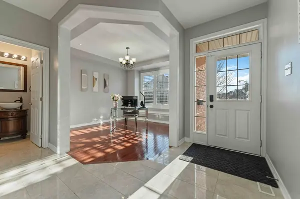 2721 Grand Vista CIR, Barrhaven, ON K2J 0W5