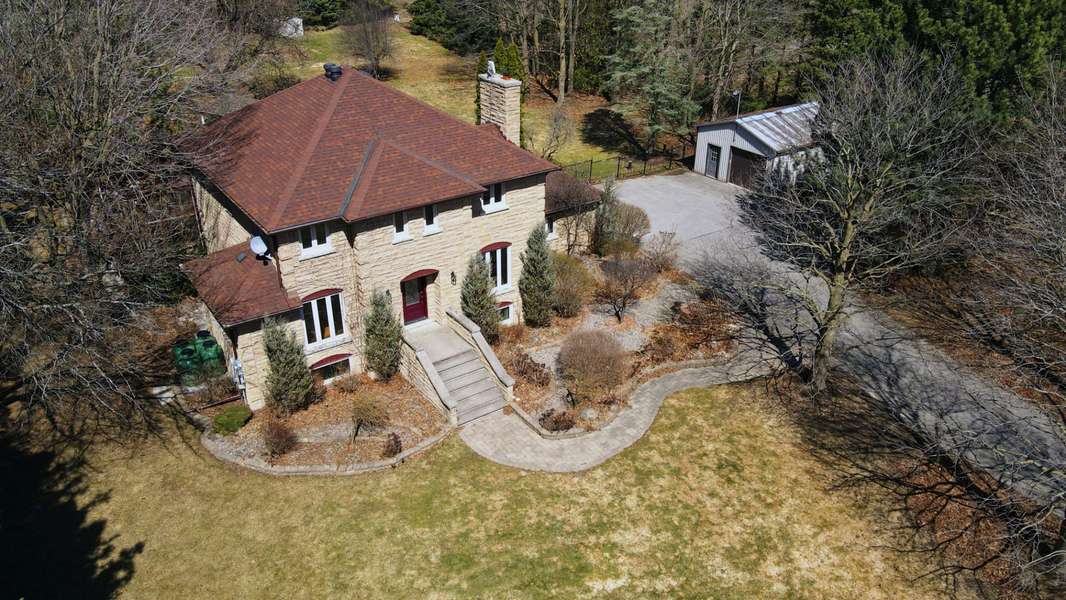 1998 Green LN E, East Gwillimbury, ON L9N 0M1