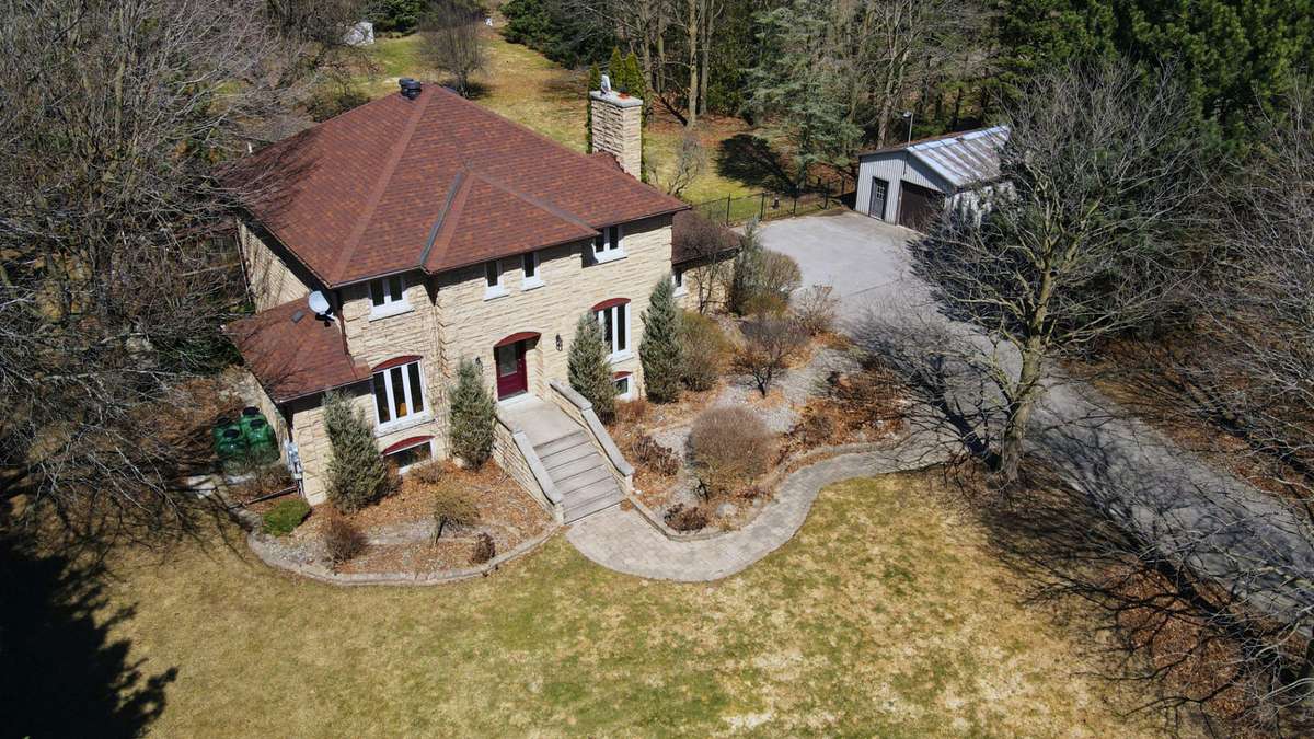 1998 Green LN E, East Gwillimbury, ON L9N 0M1