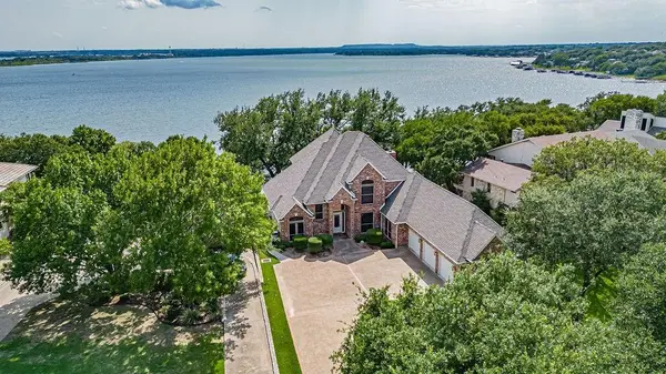 5202 Comanche Vista Trail, Granbury, TX 76049