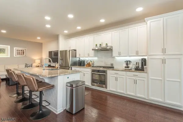 11 ALBERT CT, Randolph Twp., NJ 07869