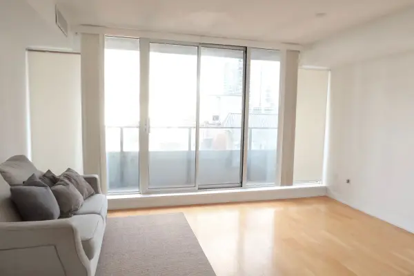 111 Elizabeth ST #731, Toronto C01, ON M5G 1P7